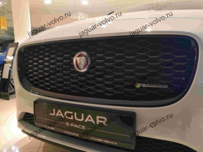 Решетка радиатора черная Jaguar E-Pace